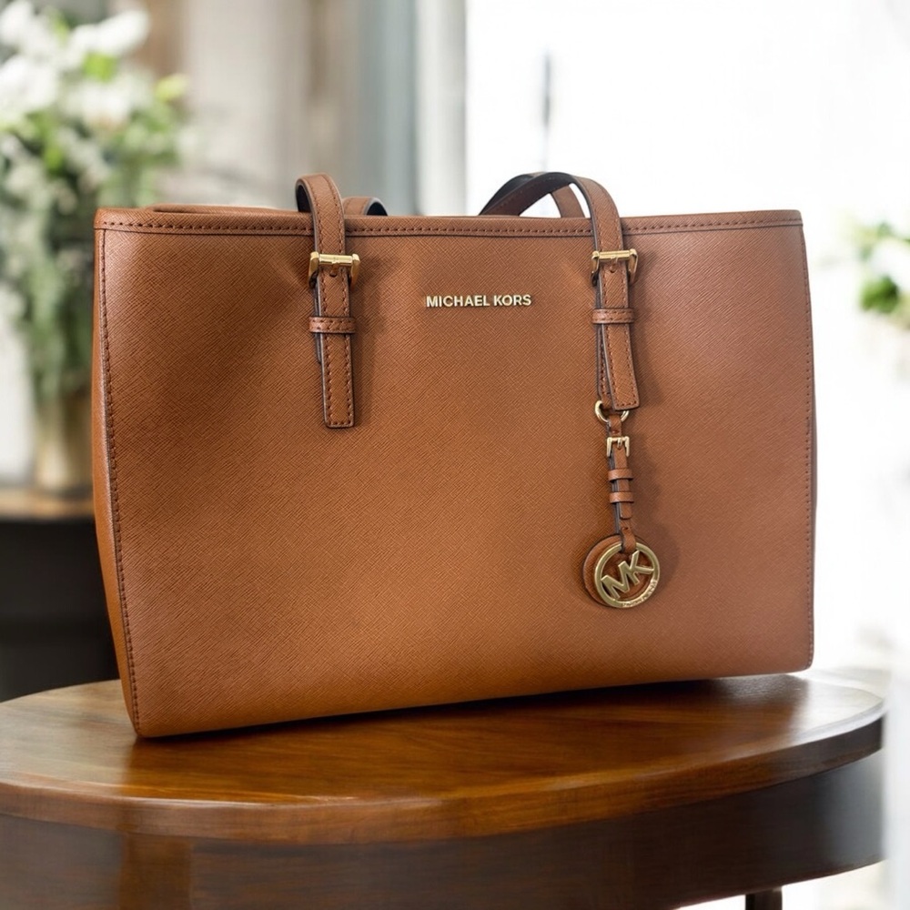 Michael Kors Jet Set Brown Leather Tote Bag - Picture 2 of 8